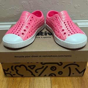 Native Jefferson bling shoes toddler  size 5